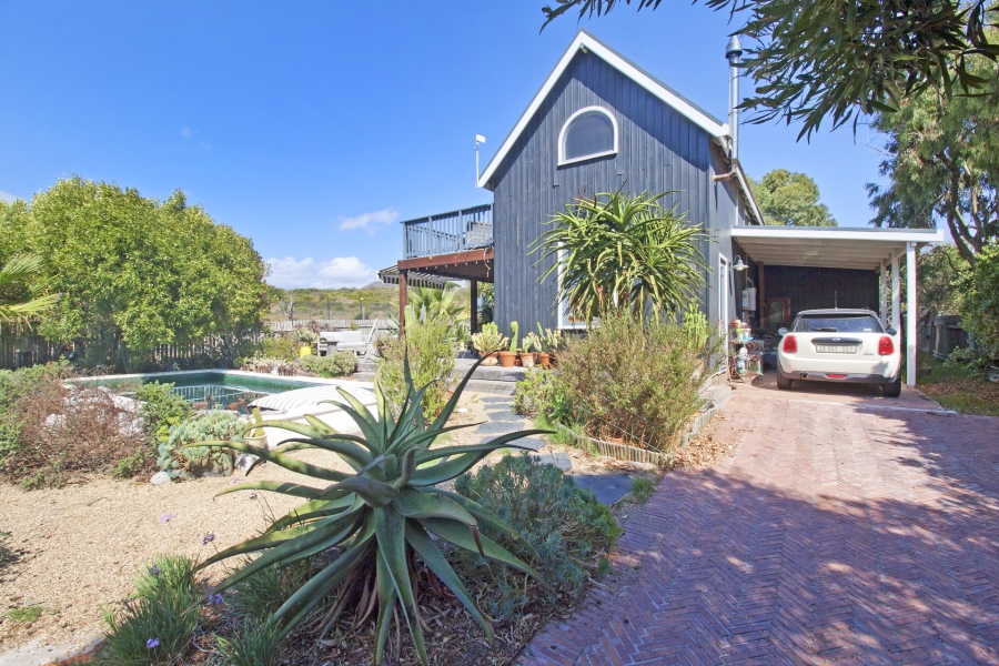 To Let 3 Bedroom Property for Rent in Kommetjie Western Cape